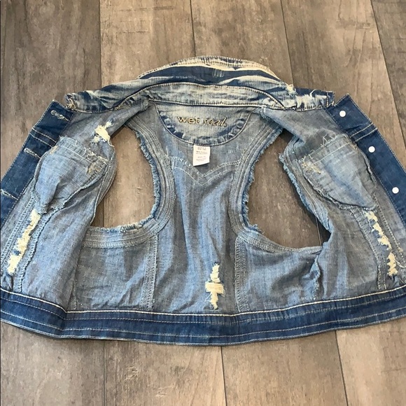 Jean vest - Picture 2 of 3
